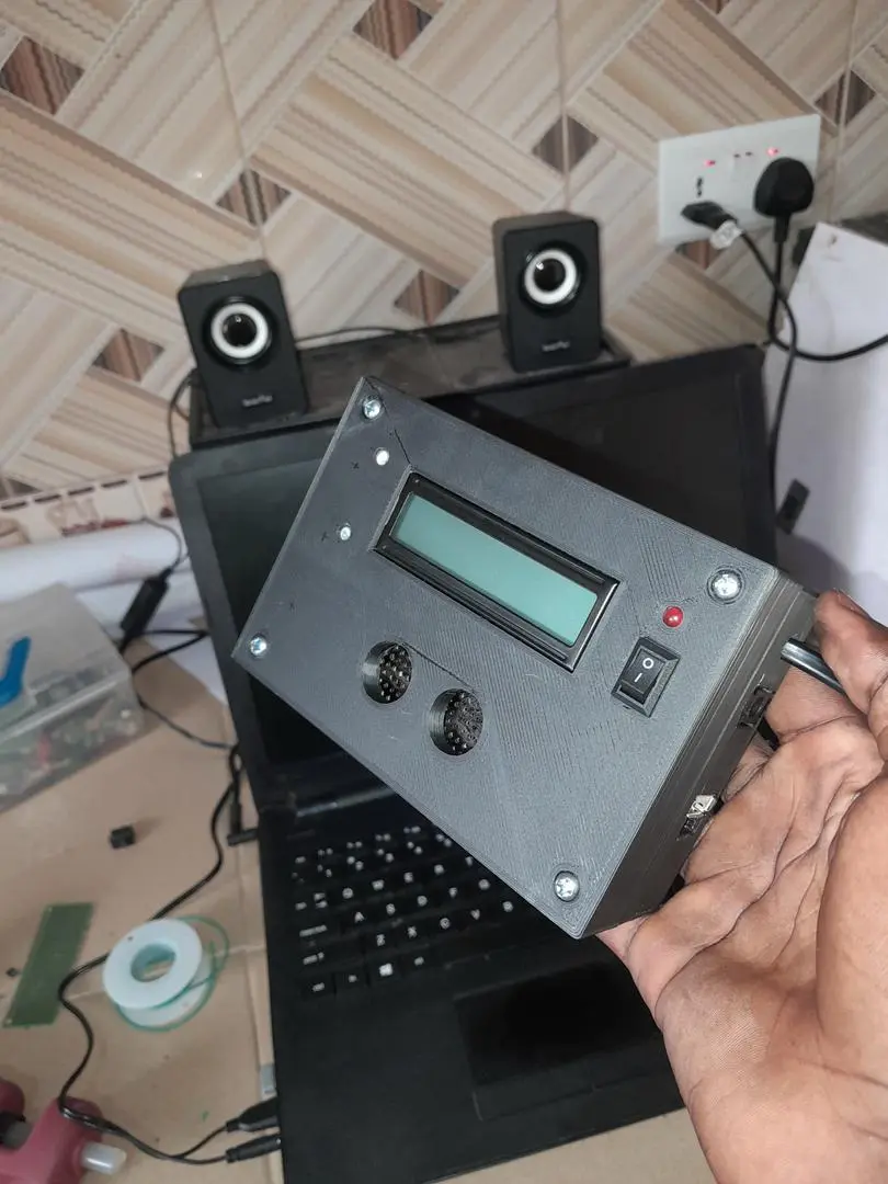 Solar-Powered Wireless Phone Charger — De'FES STEM LTD